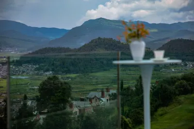 騰沖四休溫泉飯店 靖邊廣場附近的飯店