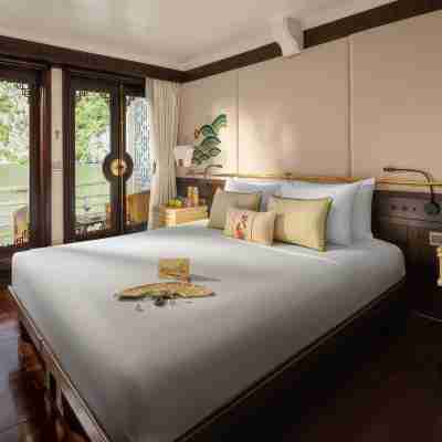 The Au Co Cruise - Managed by Bhaya Cruise Rooms