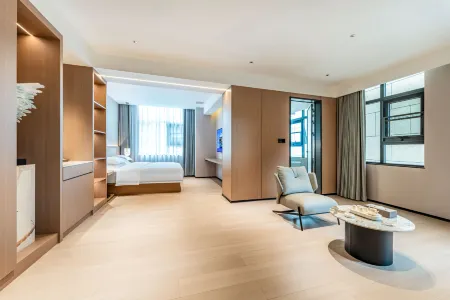 Honghua Hotel (Shiquan Ancient City)