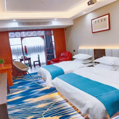 Xixia Lanyun Business Hotel (Nanyang Vocational College)