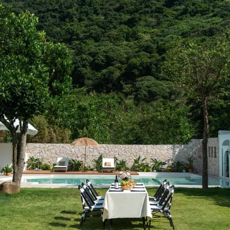 Mello Hotels & Resorts