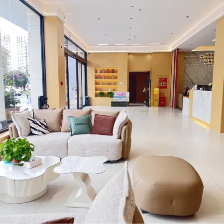 Luoping Hotel