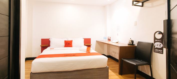 RedDoorz Plus @ MM Hotel Las Pinas Hotels in Las Pinas