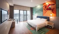Tonglu Knight Hotel (Tonglu Kaiyuan Senbo Resort Paradise OMG Heartbeat Park) - พร้อมระเบียง