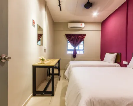 Kimsar 3BR Family Inn by uBook Hotels in Perai