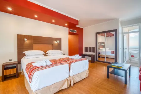 Muthu Raga Madeira Hotel Отели в г. Фуншал