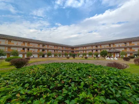 Dingnan Jiuqu Resort