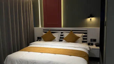Zebra Hotel in Bin County