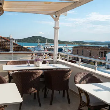 Harakop Otel Akvaryum Koy yakınındaki oteller