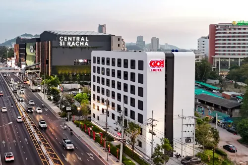 GO Hotel Si Racha at Central Si Racha - parking