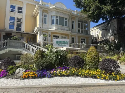 Bayview Hotel (Gulangyu Sanqiutian Wharf Longtou Road Snack Street Store Hotels near Linwu Cave