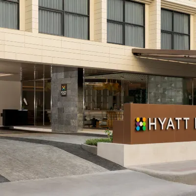 Hyatt Place Bangkok Sukhumvit 1 Hotel berhampiran Stesen Kereta Api Makkasan