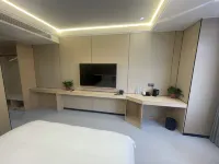 Jiulong Hotel - parking