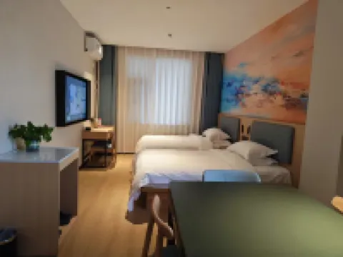 1Jingman Hotel (Shangqiu High-Speed Railway Station Kaixuan Road Branch)