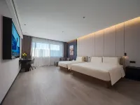 Atour Hotel Dandong Railway Station Yalu River Broken Bridge Hotels in Dandong