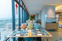 Central Plaza Hotel - My Tho - servizio colazione