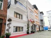 Loren Hotel & Suites Отели рядом с достопримечательностью «Бейлербейи»