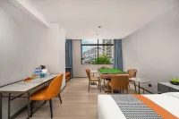 Heyuan Daxin Business Hotel (Renrenle Wanlongcheng Branch) - 2-Star