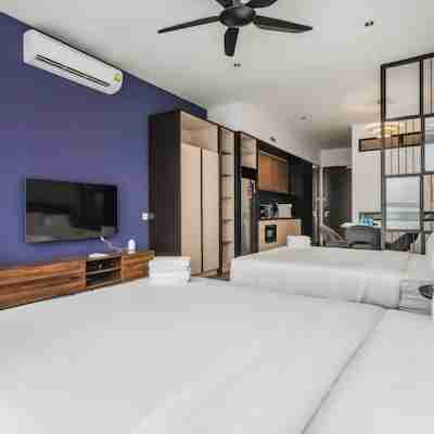 Scarletz Suites KLCC by Emily in Town Rooms