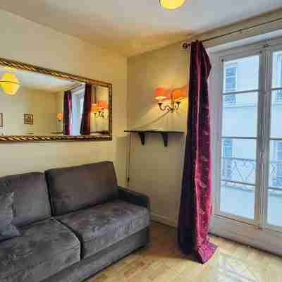 Vintage studio 150m to Notre Dame Hotel Exterior