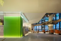 The Cat Spirit Inn | Japanese-Style High-Rise Hotel (Minsheng Rd, near Pen Shuichi Metro, Guiyang)
