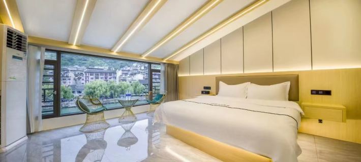 Linjianglou River View Boutique Hotel (Zhusheng Bridge Branch, Zhenyuan Ancient Town) Hotels in Zhenyuan County