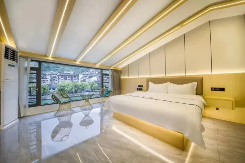 Linjianglou River View Boutique Hotel (Zhusheng Bridge Branch, Zhenyuan Ancient Town) - Pet friendly