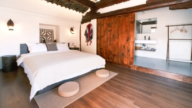 Wan'an Courtyard (WeiShan Ancient City)