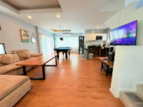 Mountain Private Pool Villa-Bangsaen