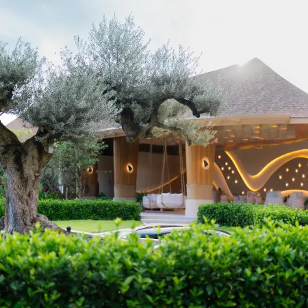 Mahutsachan Khlong Thom