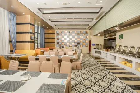 Heyue Boutique Hotel（Wu Han Townsend Lake Shop) Отели рядом с достопримечательностью «Wuhan Vocational College of Communication and Publishing»