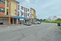 Hotel O M Three Hotel Hotel di Seri Manjung