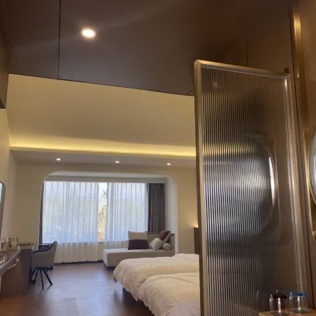 Altay Heqi Hotel Отели рядом с достопримечательностью «Скидный лагерь в Алтае, Синьцзян»