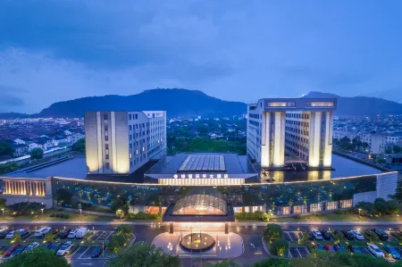 Suzhou Weisheng Tianping Grand Hotel Отели рядом с достопримечательностью «Suzhouhuashanziran Sceneic Area»