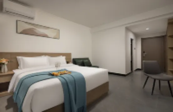 Jianjing Garden Hotel (Yueyang Tower Dongting South Road)