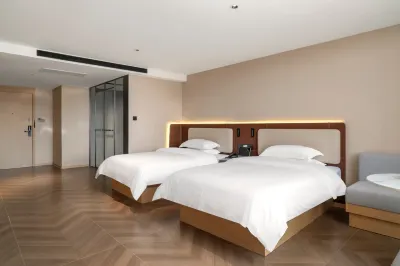 Bole Yunqi Hotel (Bole Station Beijing Bridge) Hotels near XIANG XI XIAO ZHEN