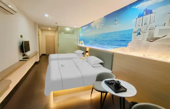 雲朵時尚酒店（英德望埠店）