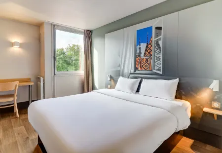 B&B Hotel Beaune Sud 1 Palais des Congrès Отели рядом с достопримечательностью «Marche aux Vins»