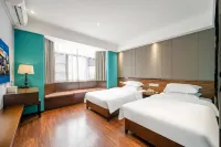 Ruiyang Hotel (Nanjing Confucius Temple Subway Station)