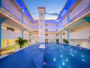 Xishuangbanna Yunzhi Designer Holiday Hotel
