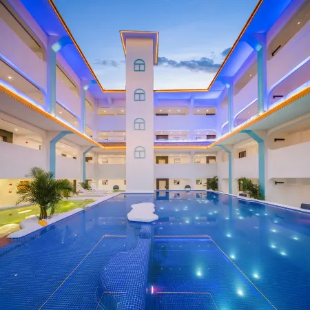 Xishuangbanna Yunzhi Designer Holiday Hotel