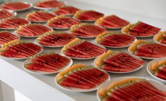 Shangri-La and Slow Homestay