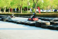 Hilton Ningbo Dongqian Lake Hotels near Ningbo Wildlife Park