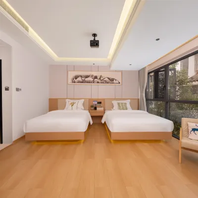LAN LI MIN SU Hotels near Guandu Ancient Town