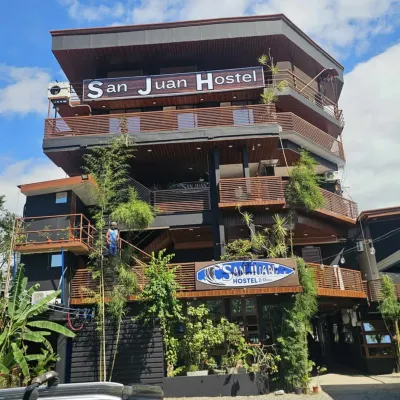 San Juan Hostel Các khách sạn gần San Juan Public Beach