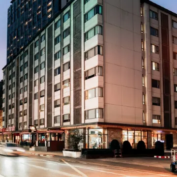 56 Surawong Hotel Bangkok Отели рядом с достопримечательностью «Комплекс Чамчури Сквэр»