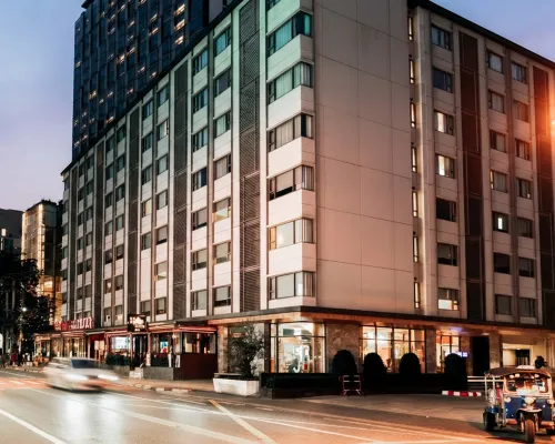56 Surawong Hotel Bangkok Hotels in der Nähe von MRT-Station Sam Yan
