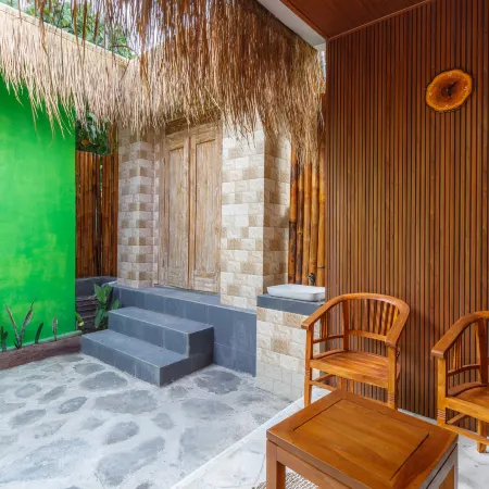 La Semaya Beach Villas Отели рядом с достопримечательностью «Обзорная площадка Пулау-Серибу»