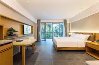 Jifeng International Hotel (Wanning High Speed Railway Station)