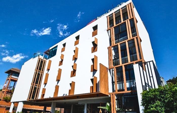 WE Terminal Hotel